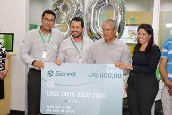 Associados da Sicredi Noroeste ganham prêmio 