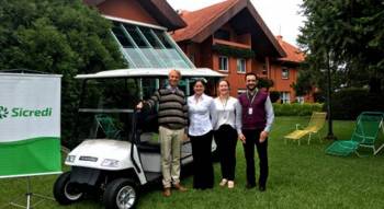 Associado do Sicredi compra carrinho de golfe 