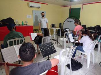 Sicoob beneficia projeto de música com R$100 mil