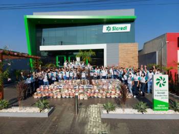 Dia C: Sicredi arrecada cerca de 750 toneladas de alimentos  