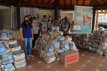 Primacredi doa 6 toneladas de alimentos arrecadados durante o “Dia C”