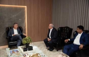 Diretoria da Unimed do Brasil se reúne com governador Mauro Mendes