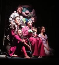 Peça de teatro ensina crianças a importância da educação financeira em Chapada dos Guimarães