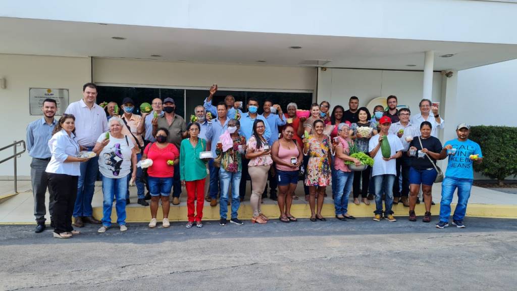 Cooperados de famílias do Pantanal visitam o Sistema OCB/MT