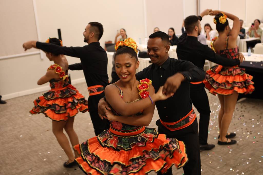 Lançamento Dia C - Apresentação cultural